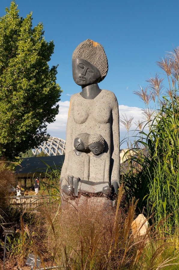 Nicholas Kadzungura, stone, 2002. Gift of Antoinette Tadolini and family.